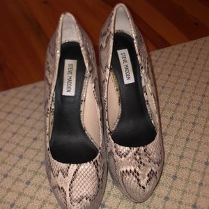 Steve Madden Snake skin high heels